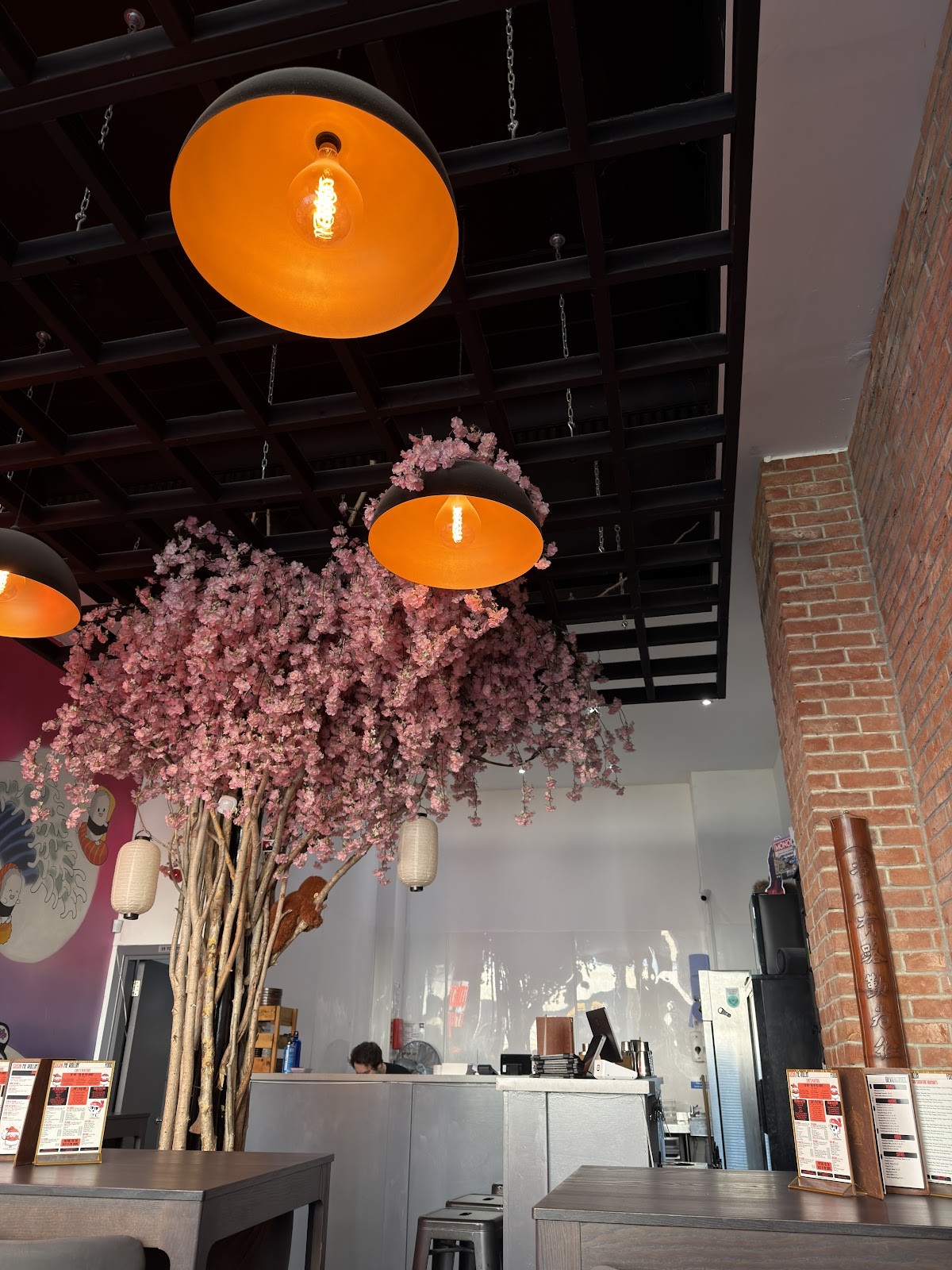 Sushi Me Rollin': the place