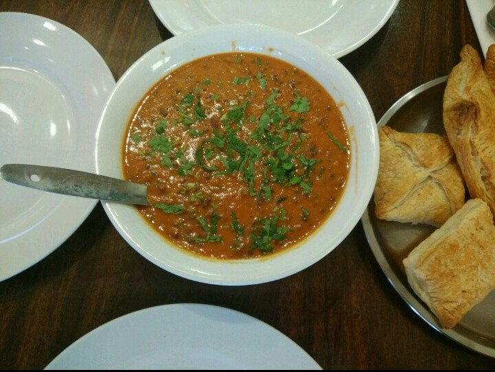 Sampoorna Vegetarian Surprise Indian Restaurant: food & drinks