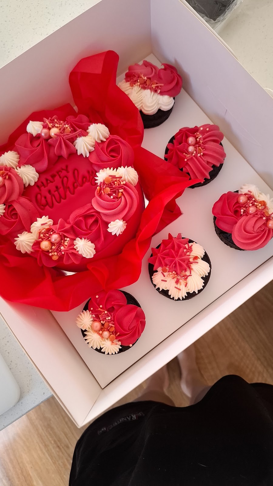 The Cake People: food & drinks