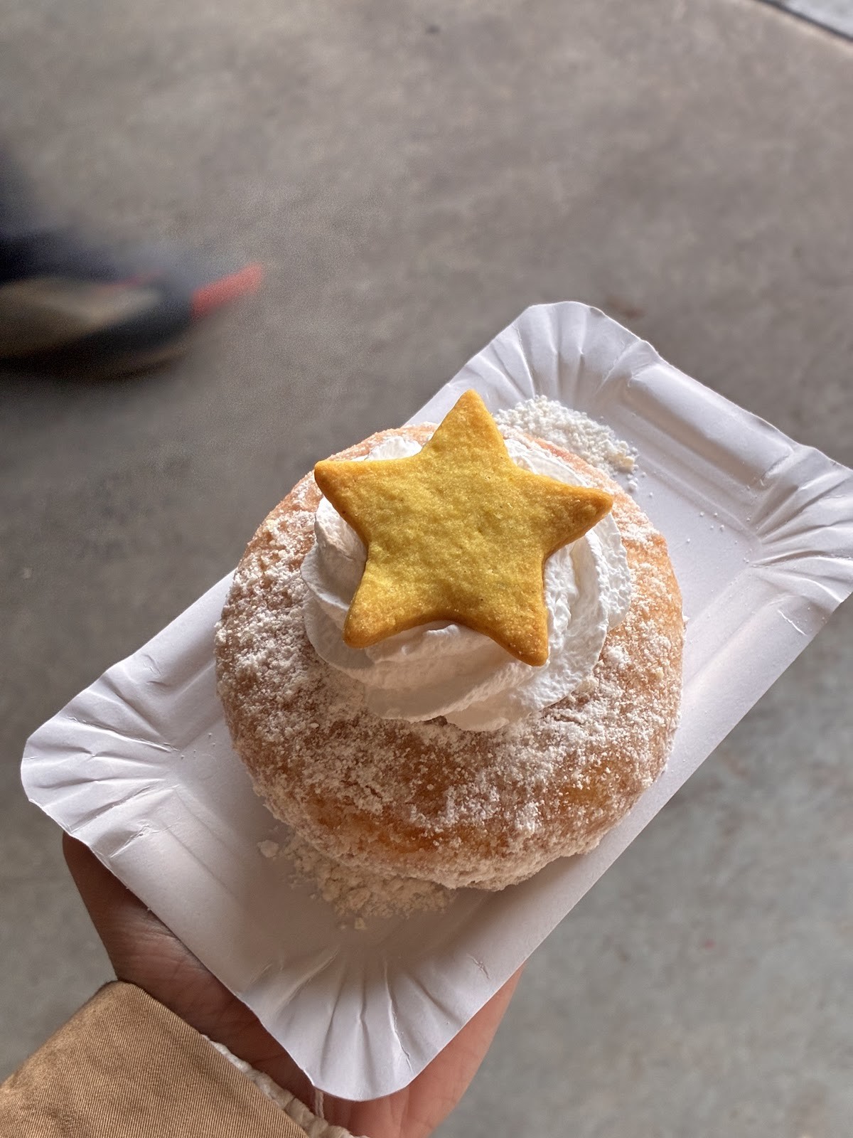 Nados Donuts: food & drinks