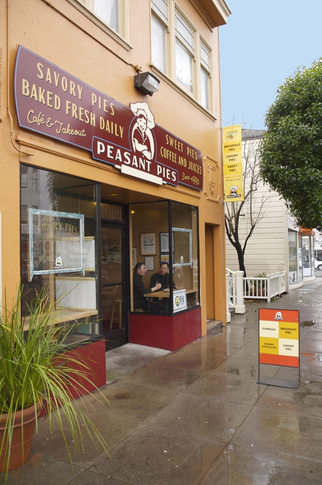 Peasant Pies, Inner Sunset: the place