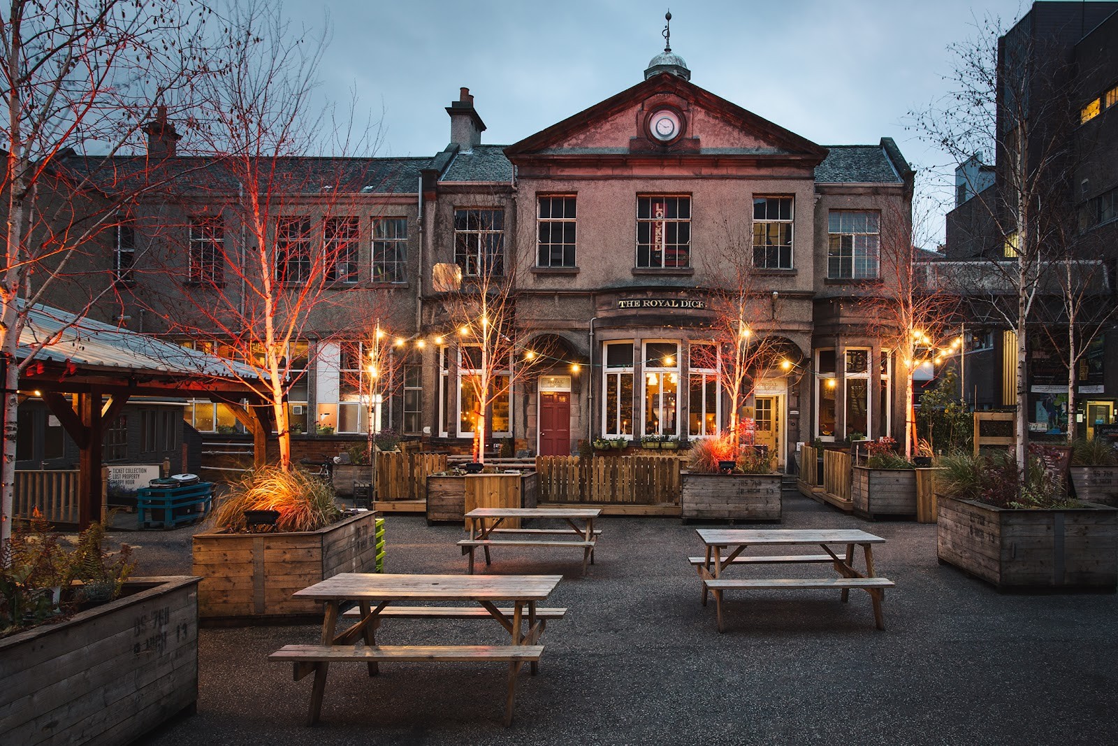 The Royal Dick Pub: the place