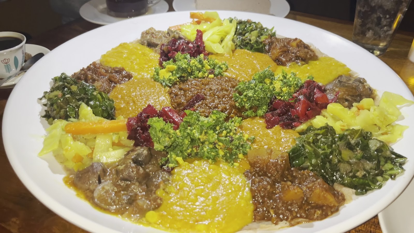 Bunna Cafe: food & drinks
