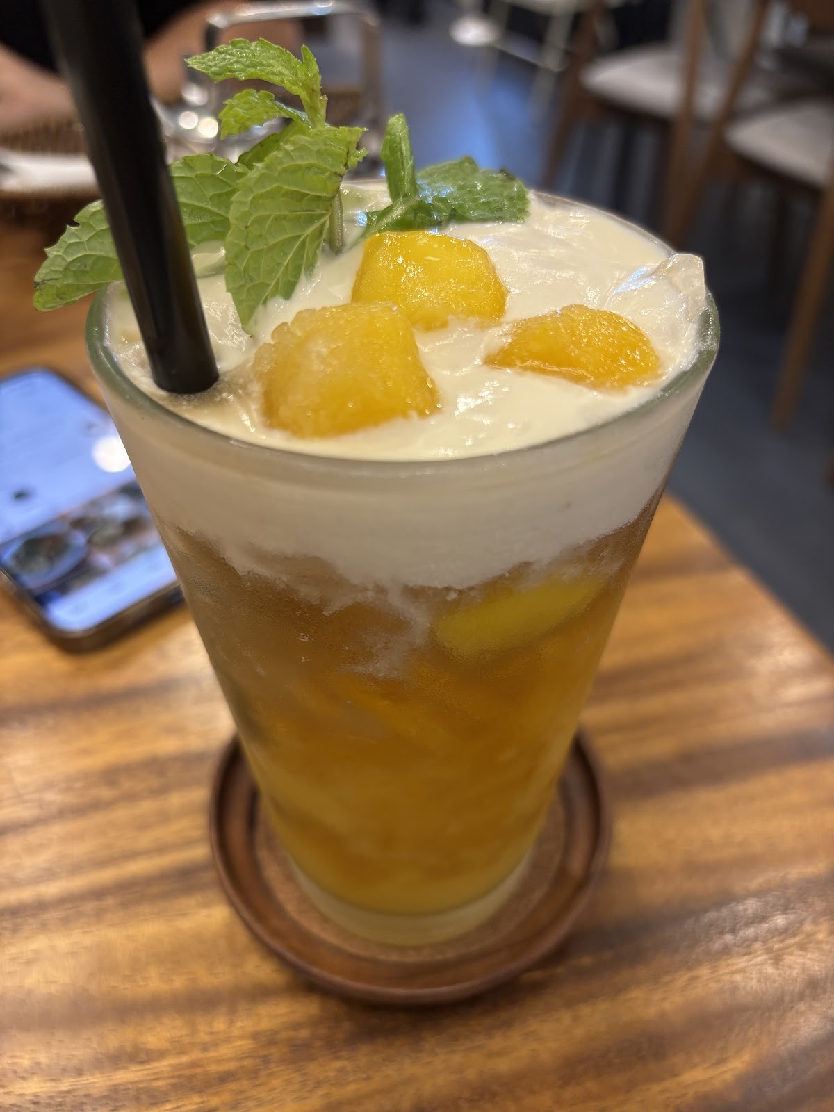 Kem-Kon Charoennakhon (เข้ม-ข้น เจริญนคร) 100% Vegan: food & drinks