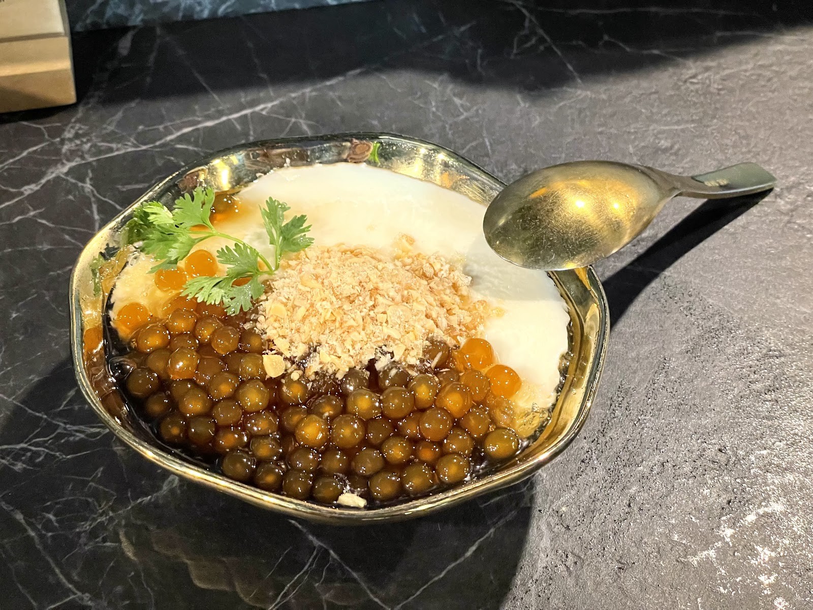 Bai-Shui Tofu Pudding: food & drinks