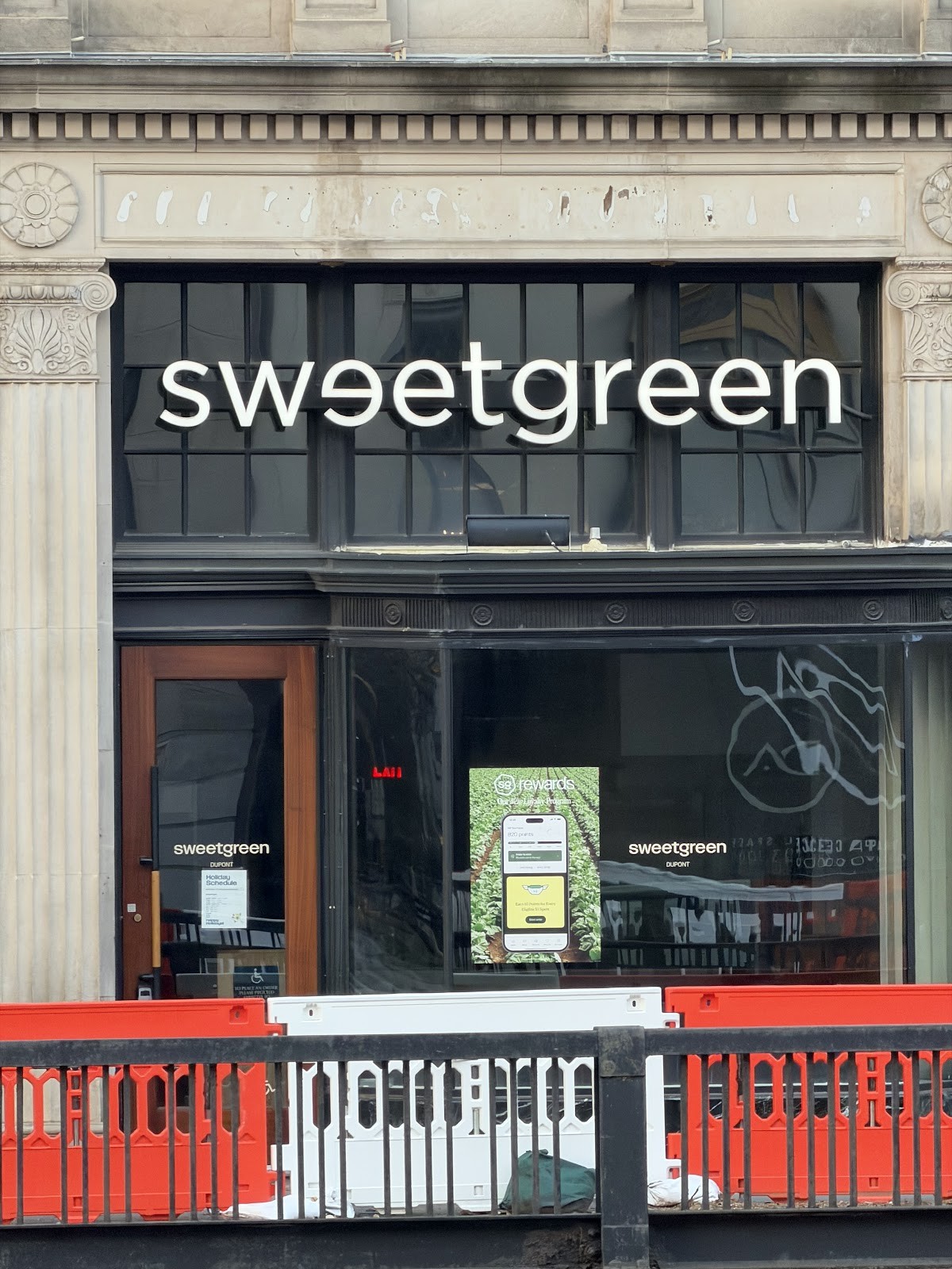 sweetgreen - Healthy Salads, Wraps, and Bowls: the place