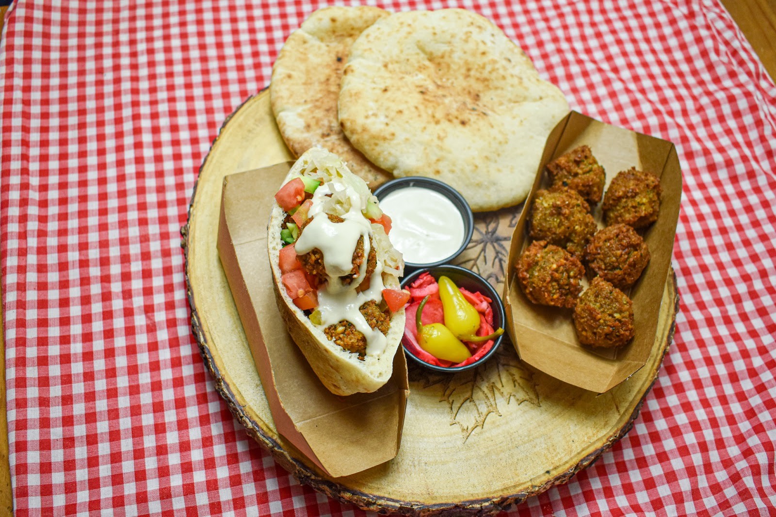 Falafeland Anat food truck: food & drinks