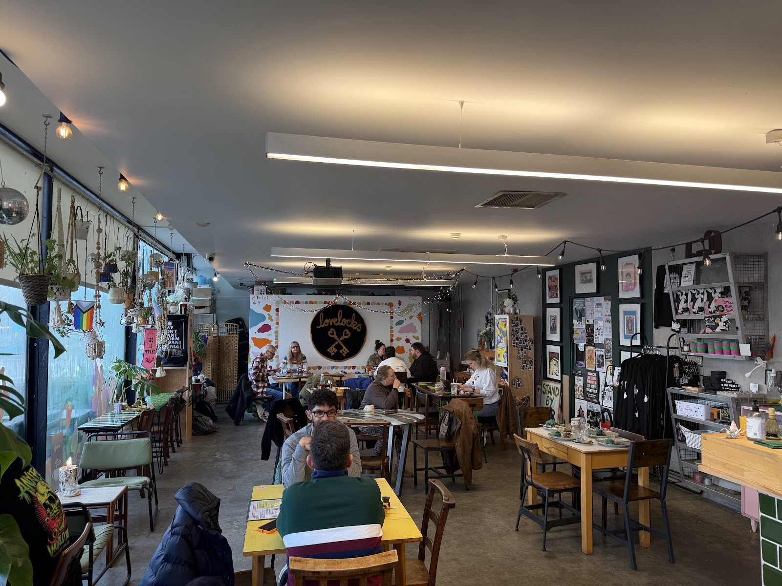 Lovelocks Coffee Shop: the place