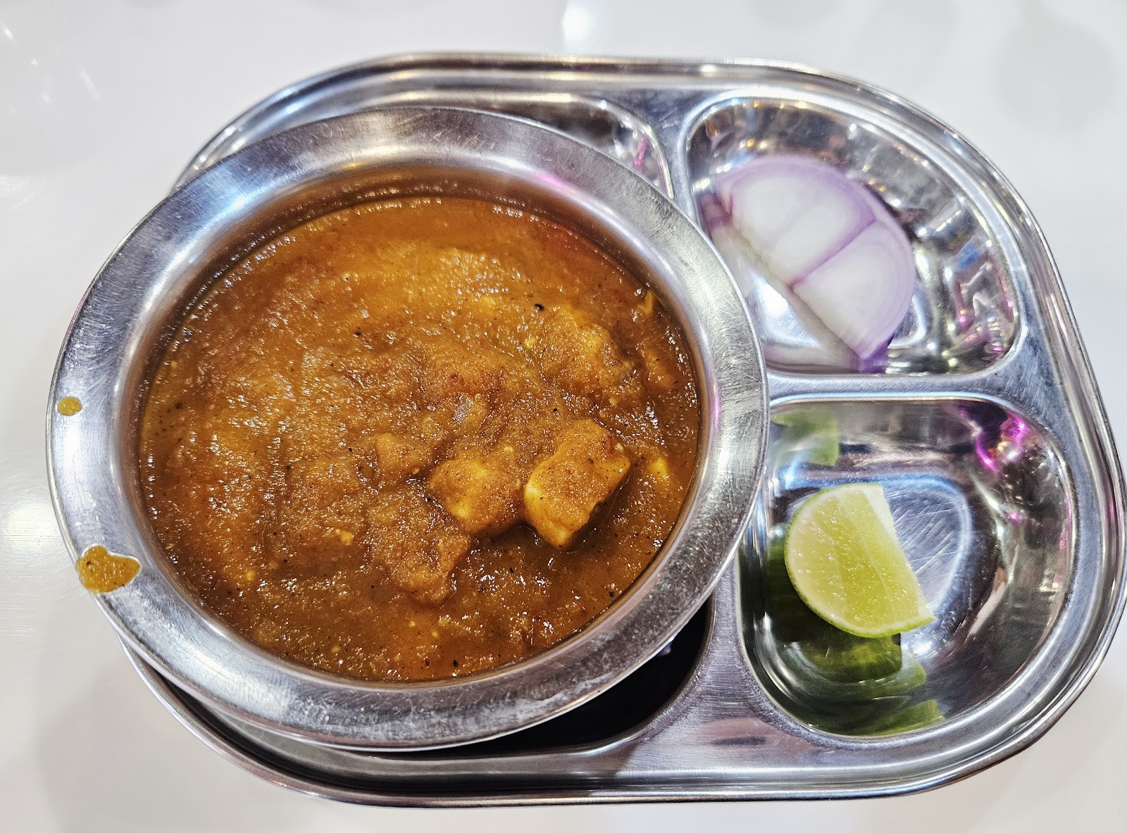 Sri Ganesha Restaurant: food & drinks