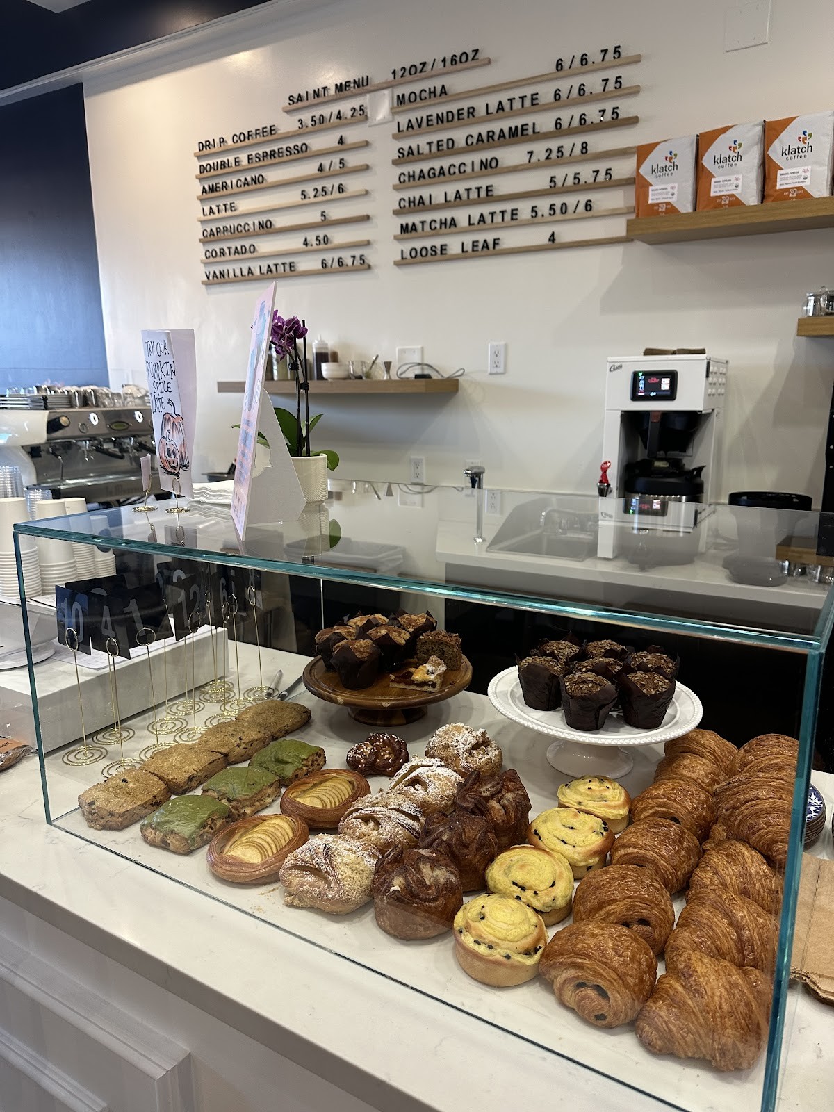 Saint Coffee Shop: the place