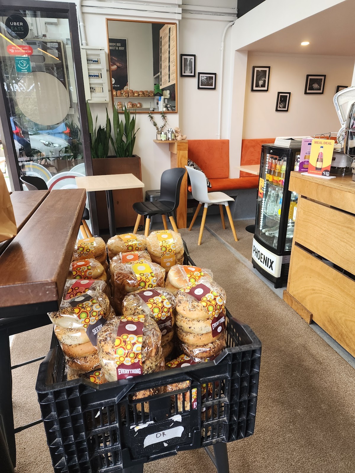 Bagel Love: the place