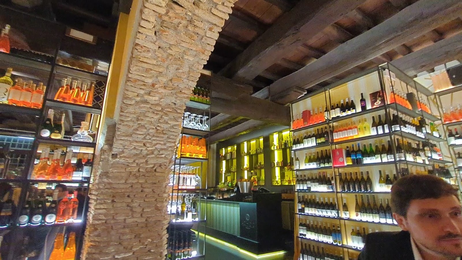 Ristorante Ad hoc: the place