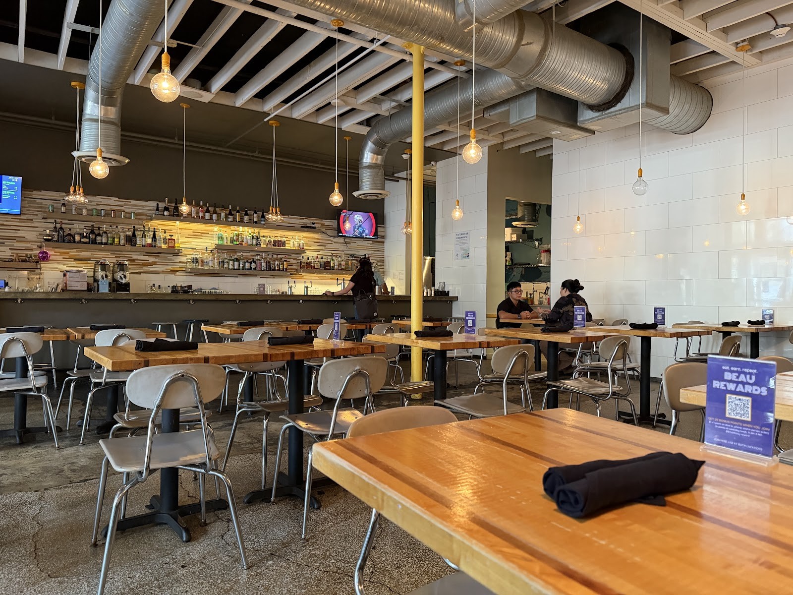 Beau Thai Mount Pleasant: the place