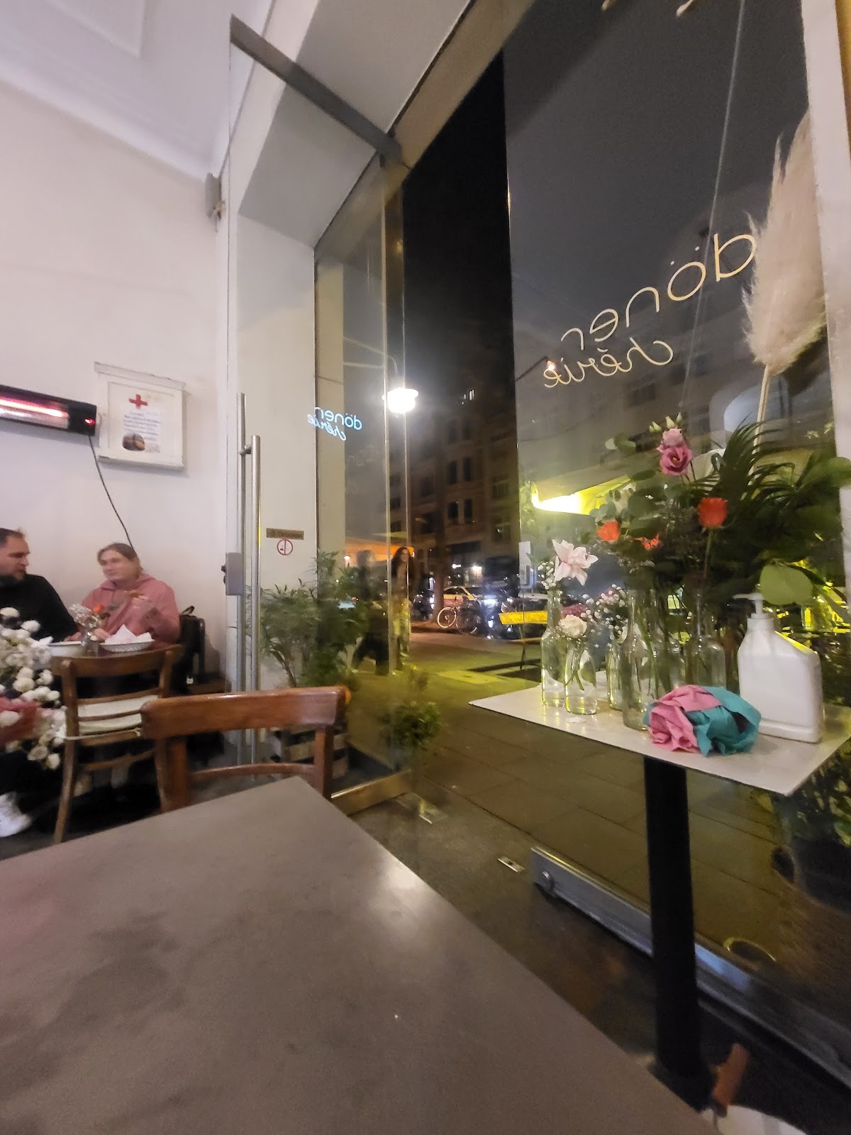 Adieu Paris: the place