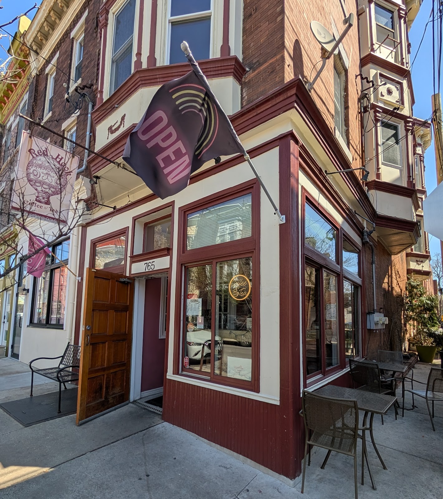 Red Hook Coffee and Tea: the place