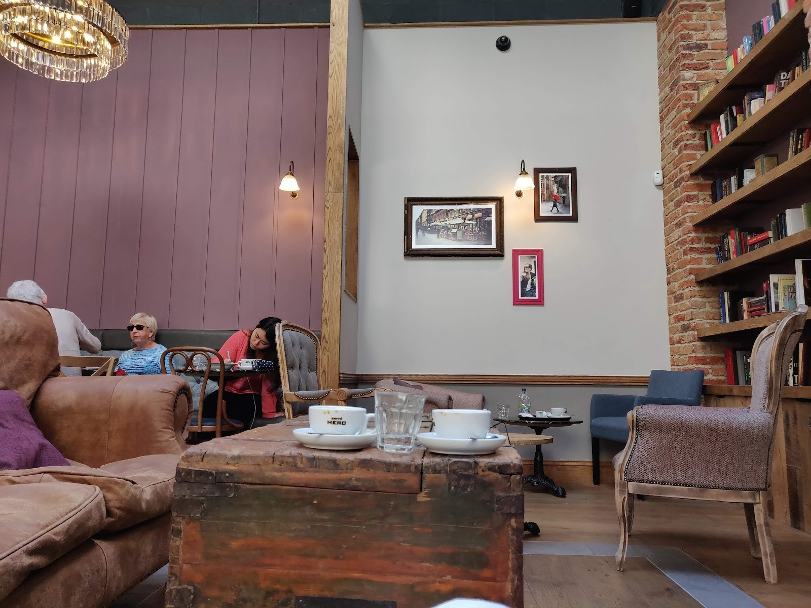 Caffè Nero: the place