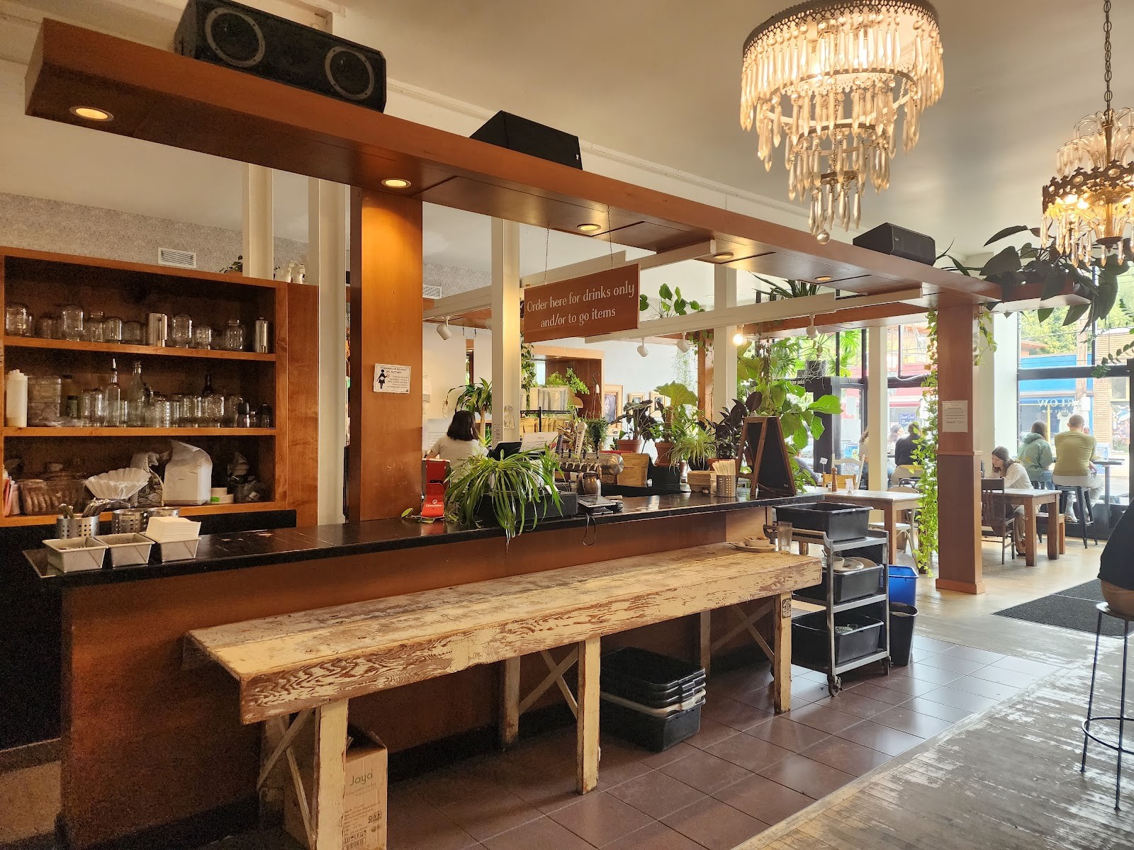 Harlow Cafe + Juice Bar: the place