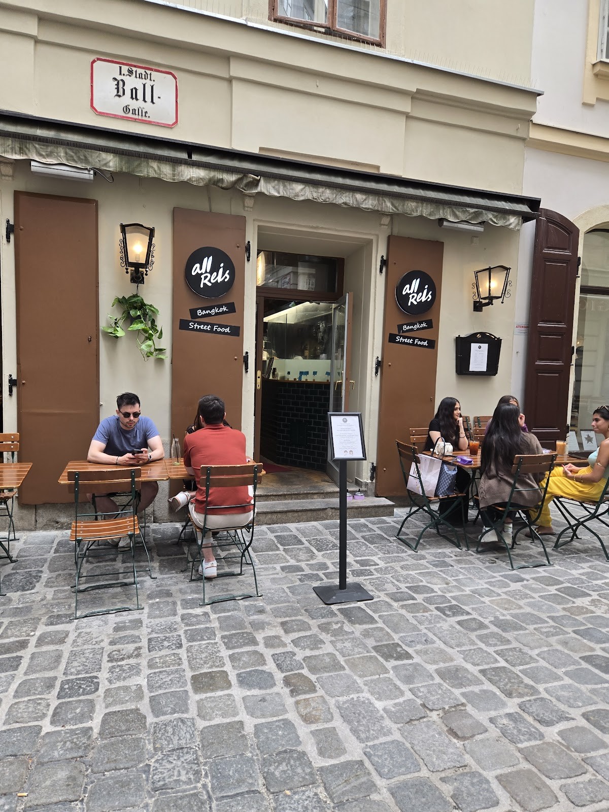 All Reis Bangkok Street Food: the place