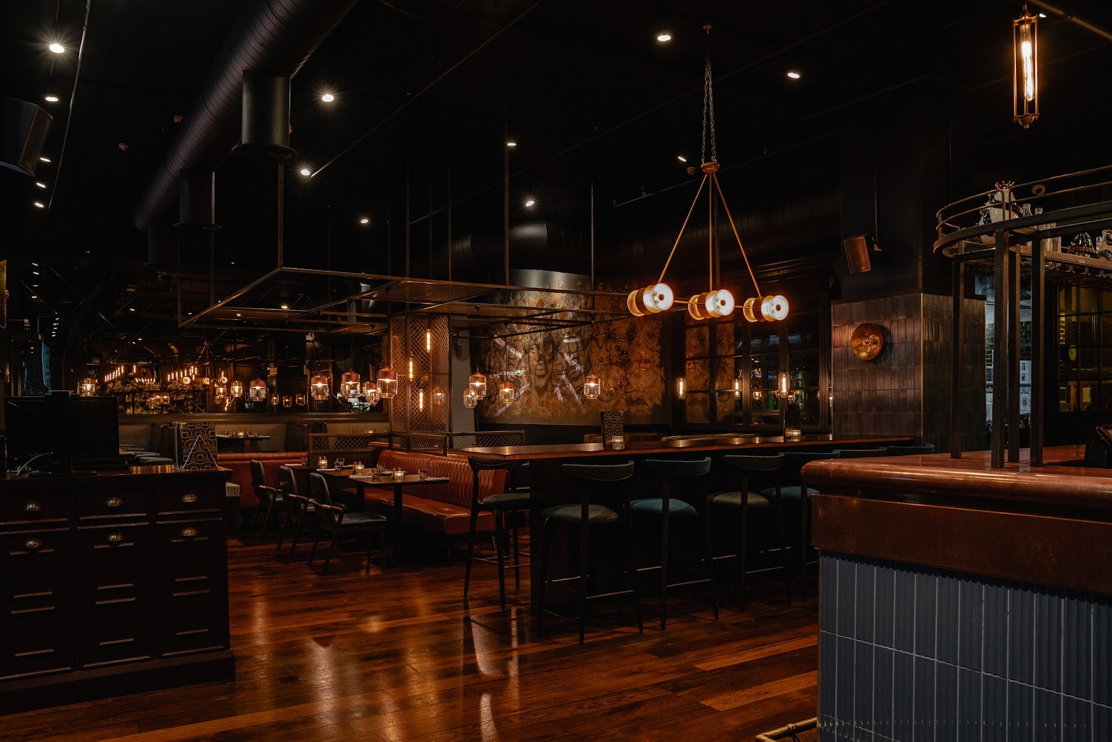 The Alchemist New York Street: the place