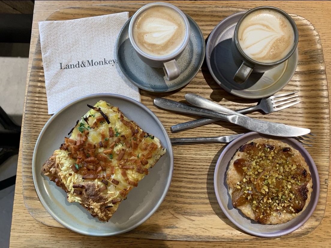 Land & Monkeys: food & drinks