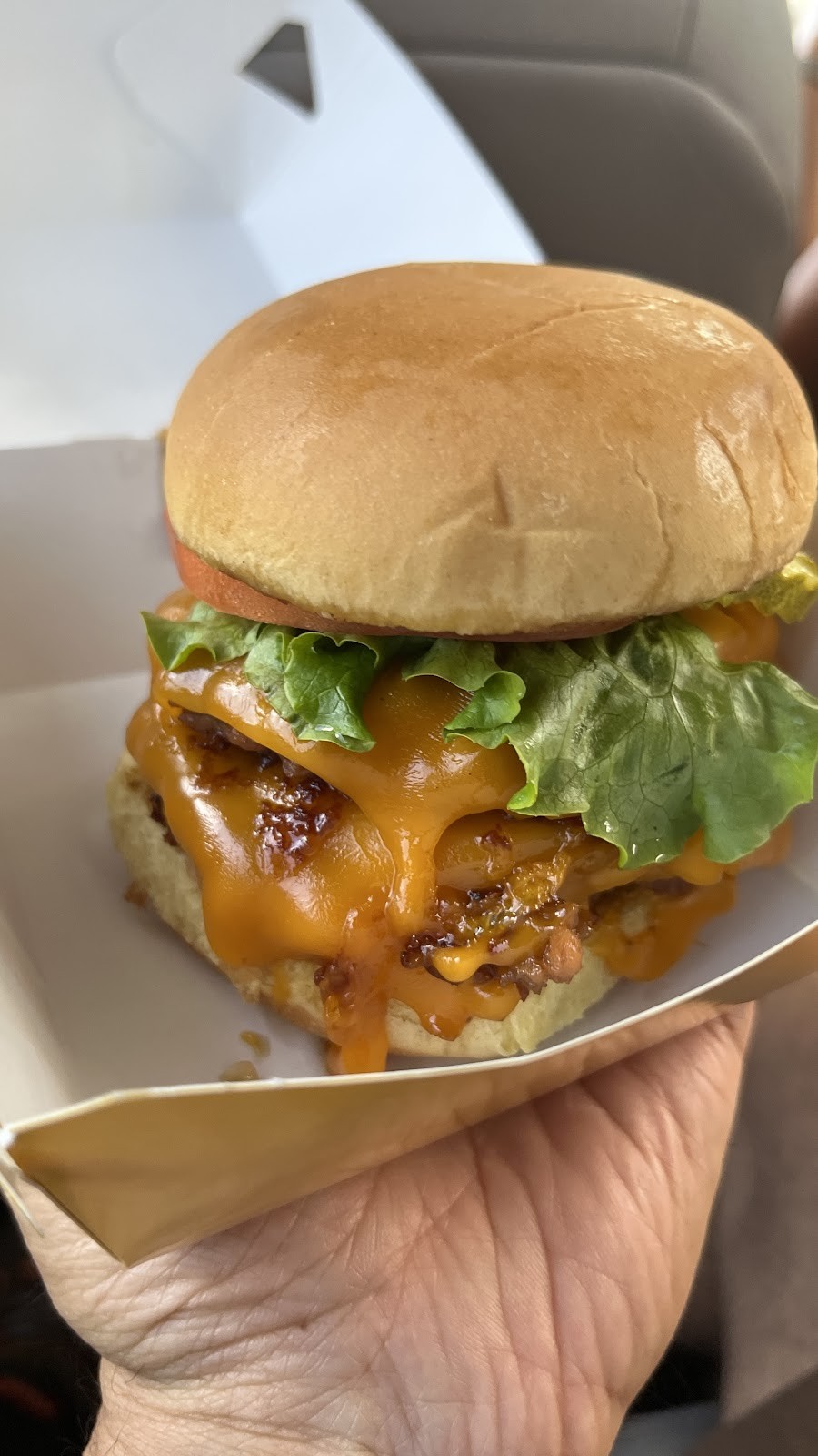 PLNT Burger: food & drinks