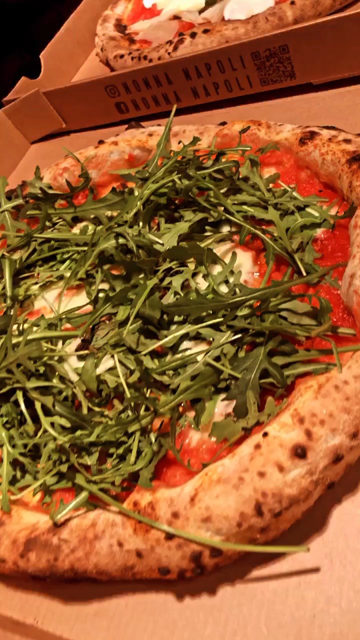 Nonna Napoli: food & drinks