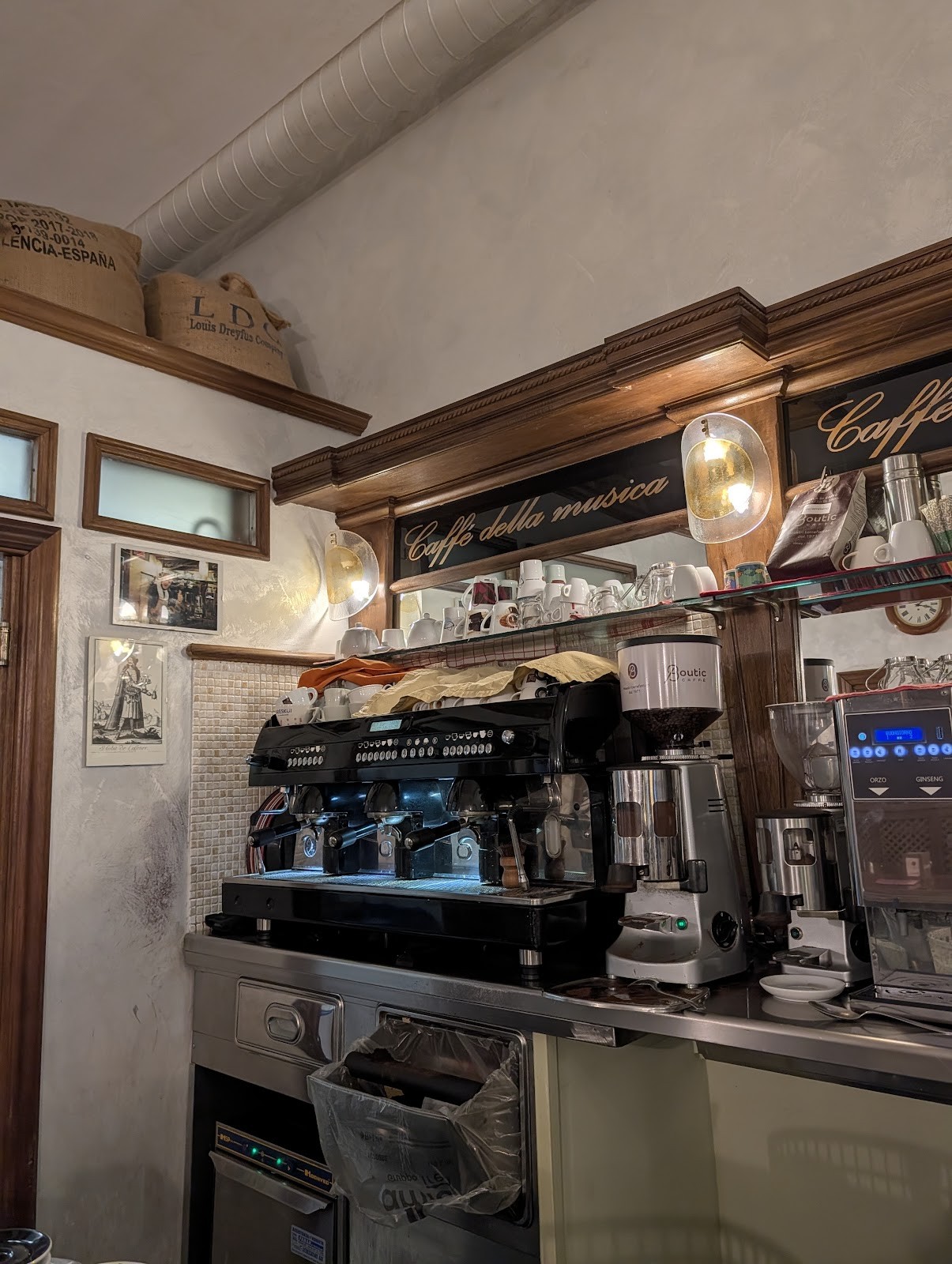 Caffè Della Musica: the place