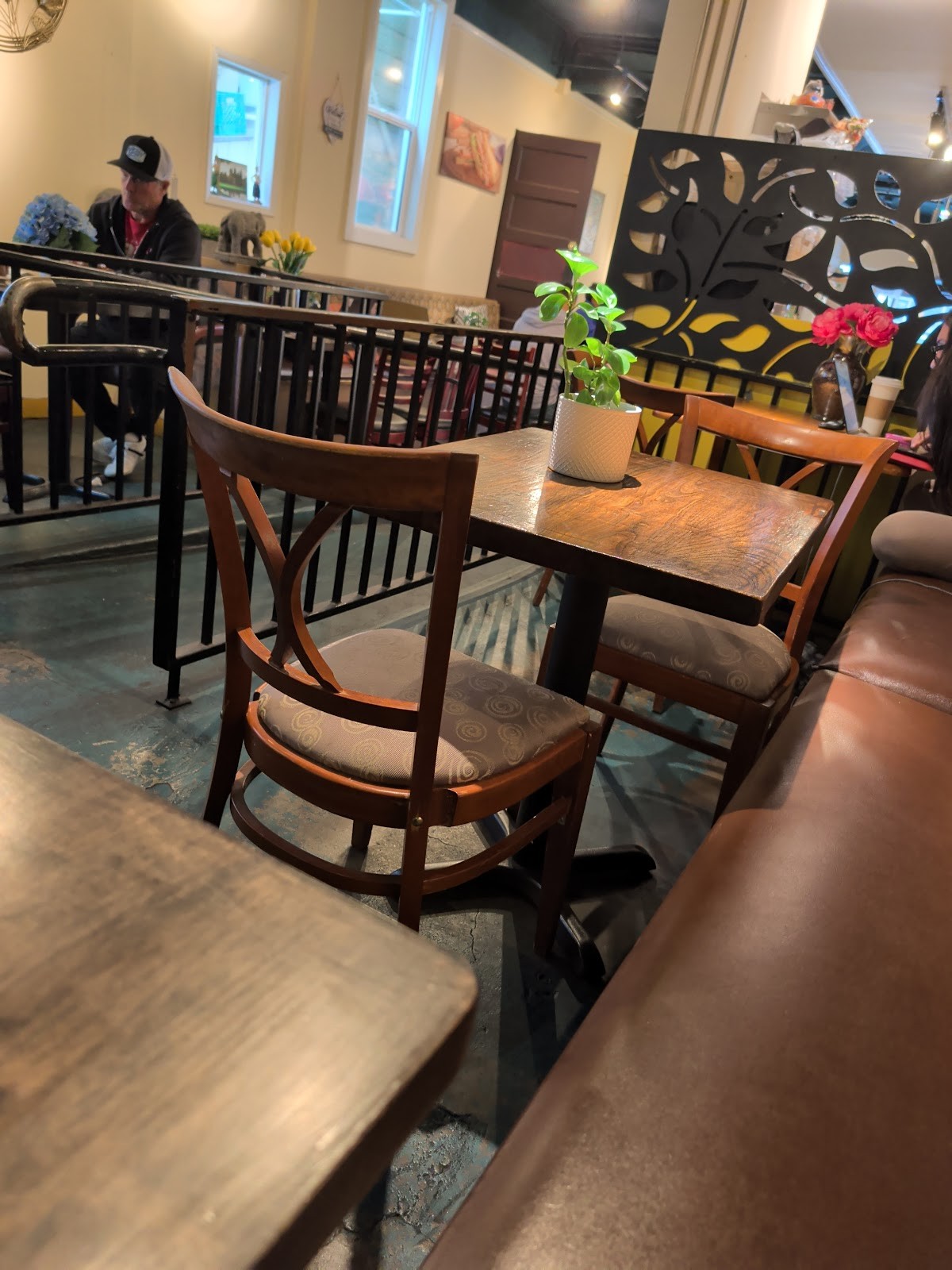 Royal Ground Coffee: the place