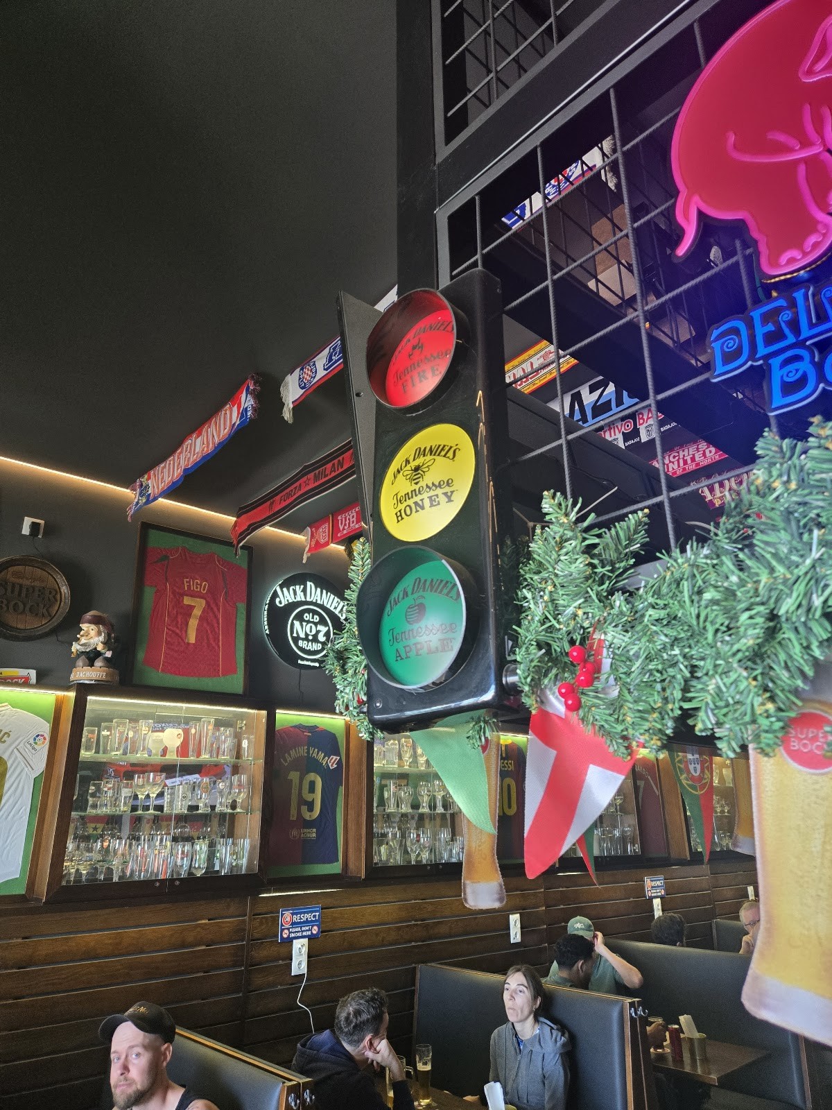 Adega Sports Bar: the place