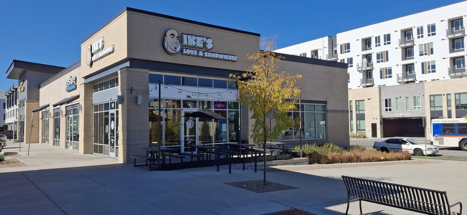 Ike's Love & Sandwiches: the place