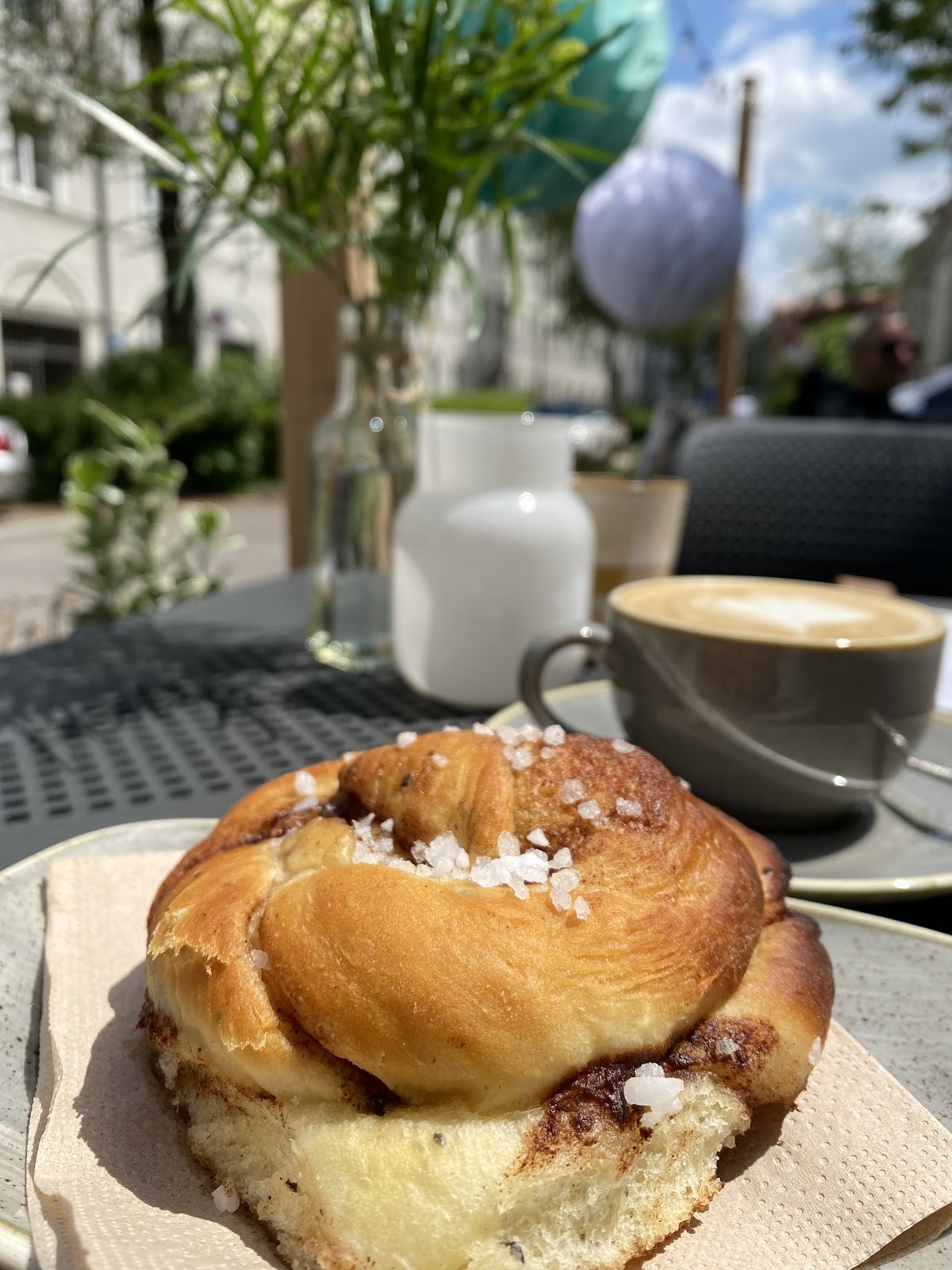 DUUO - All Day Brunch, Kaffee, Kuchen: food & drinks