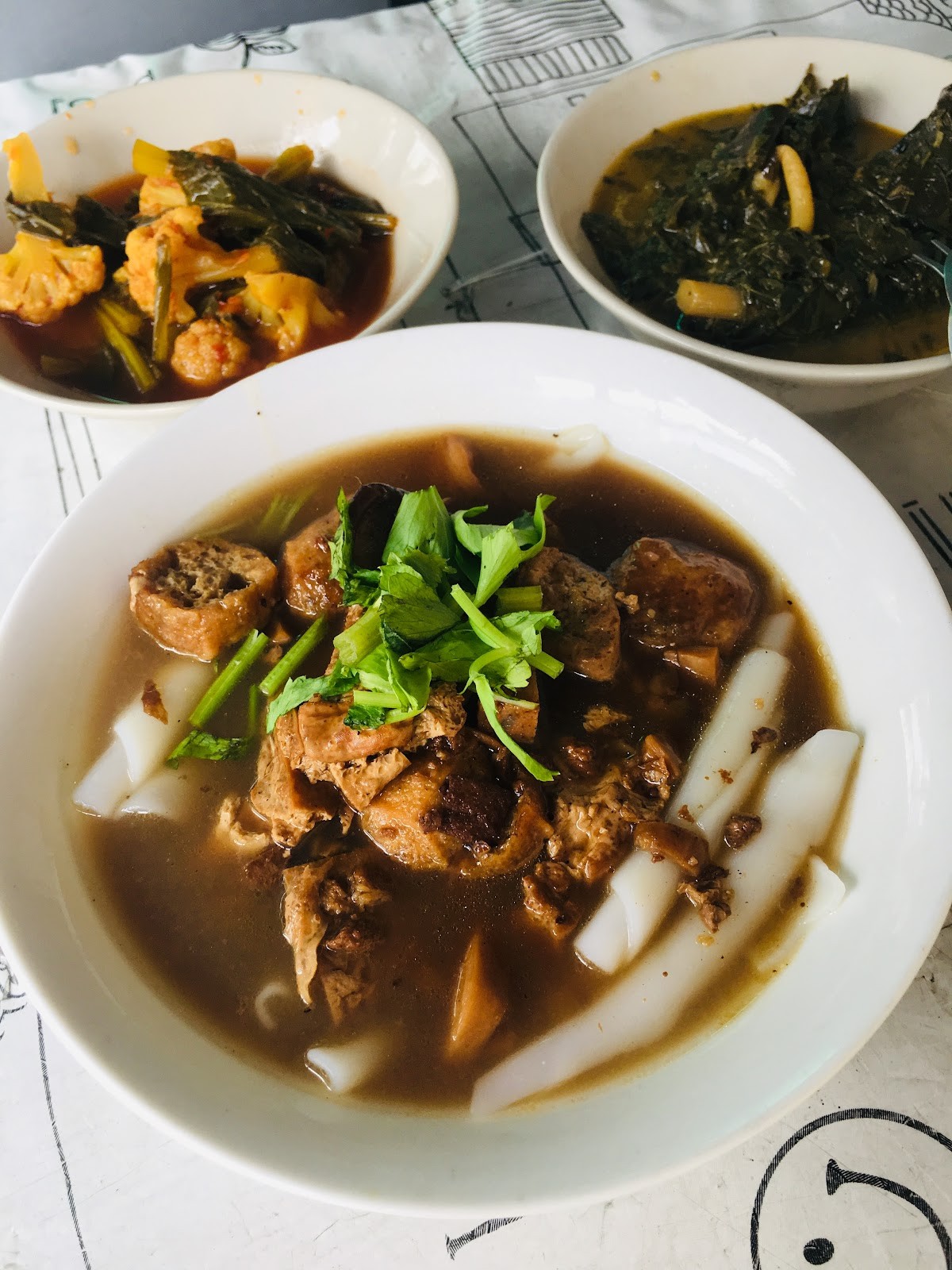 Vegetarian Restaurant (ร้านเจ): food & drinks