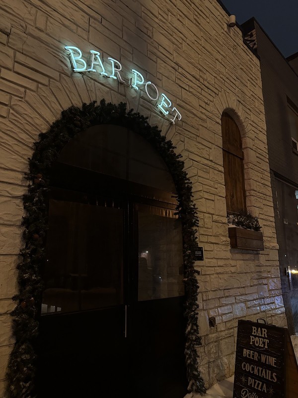 Bar Poet: photo 4