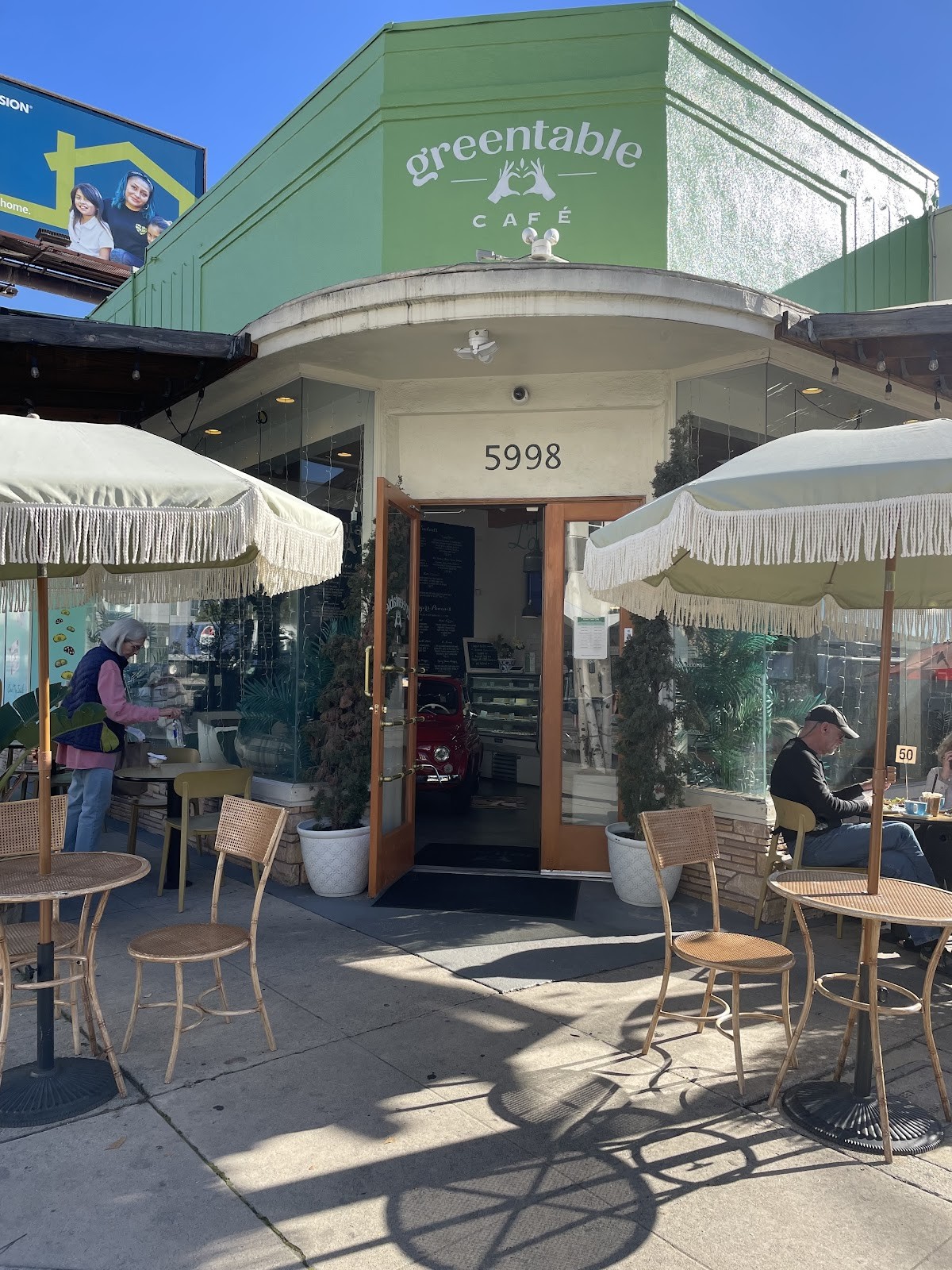 Green Table Cafe: the place