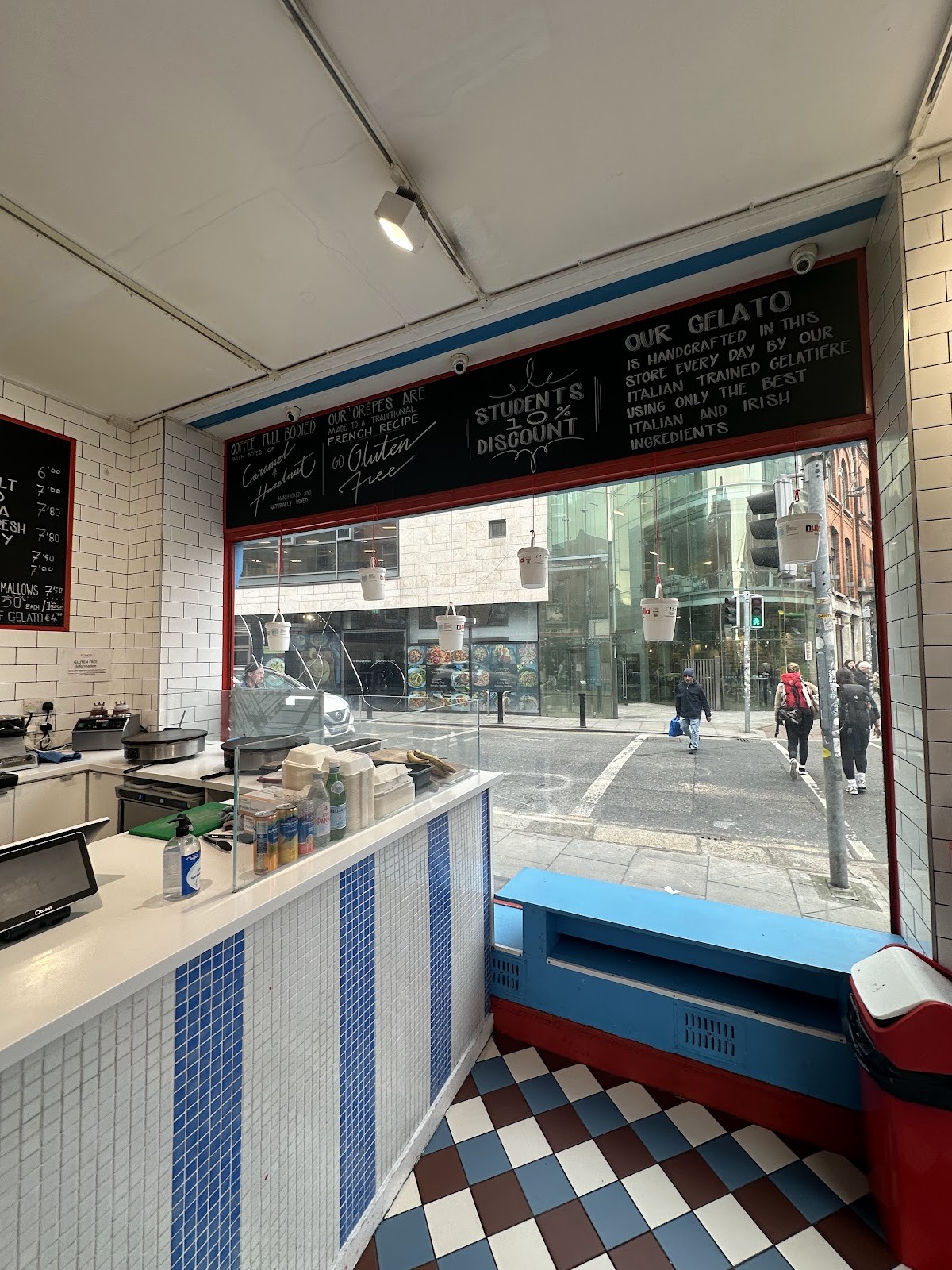 Scoop Dessert Parlour: the place