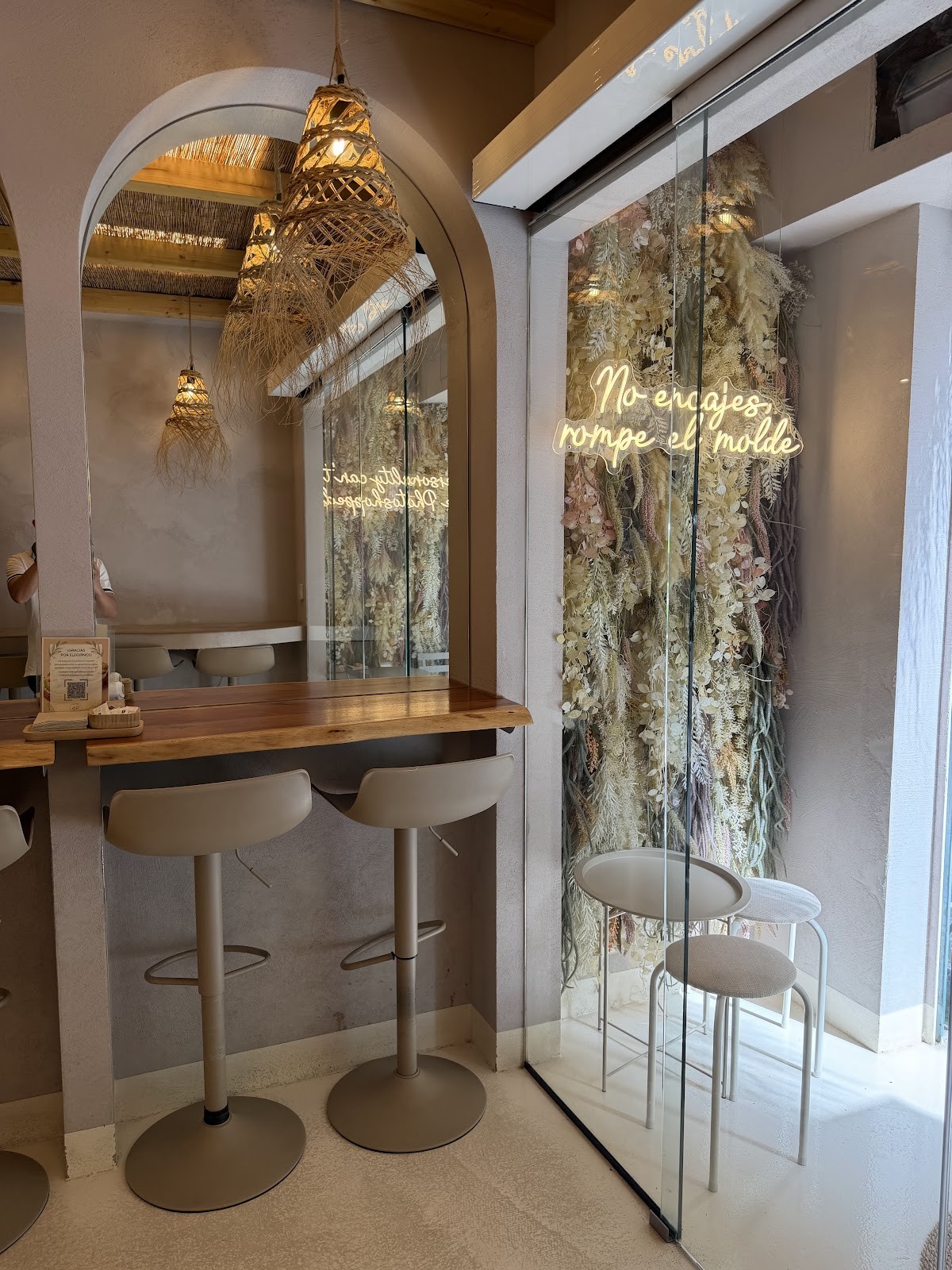 Pura Vida Açaí: the place